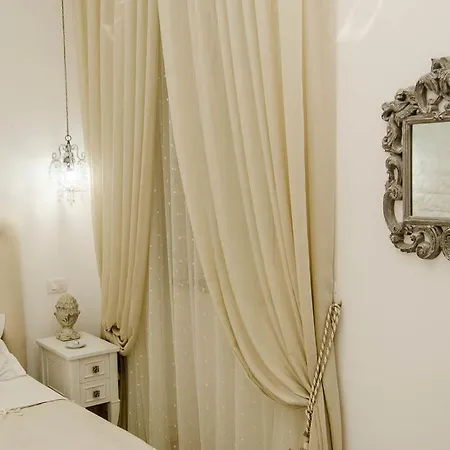 Domus Rosa Bed & Breakfast *