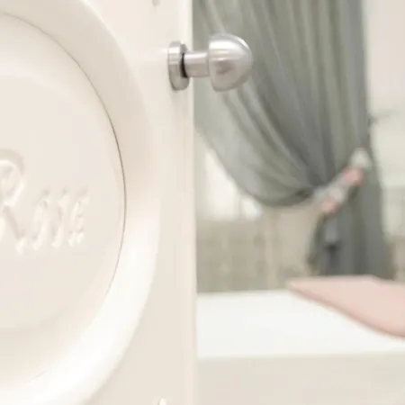 Domus Rosa Alojamento de Acomodação e Pequeno-almoço Nápoles