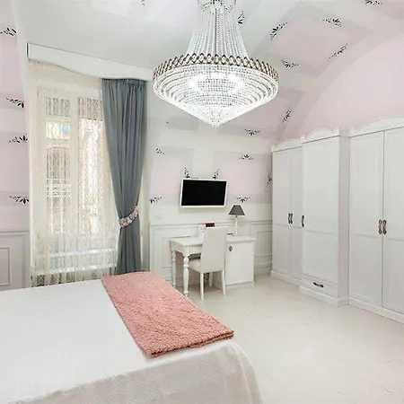 Domus Rosa Bed & Breakfast *