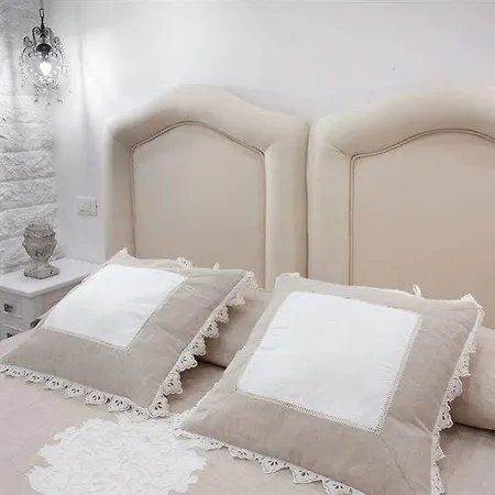 Domus Rosa Bed & Breakfast *